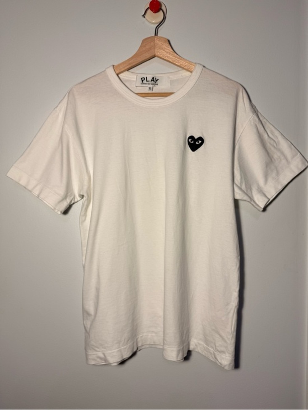 COMME DES GARÇONS PLAY
Cotton Heart T-Shirt size XL